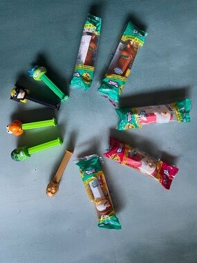 PEZ Vintage Candy Dispensers Santa Claus Reindeer Snowman C-3PO The Hulk Batman